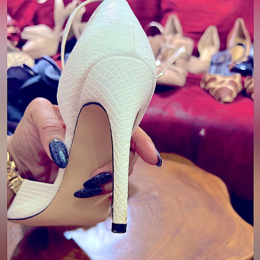 Mary-Jane style White Snakeskin Peep-Toe Stiletto Heels - Picture 4 of 16